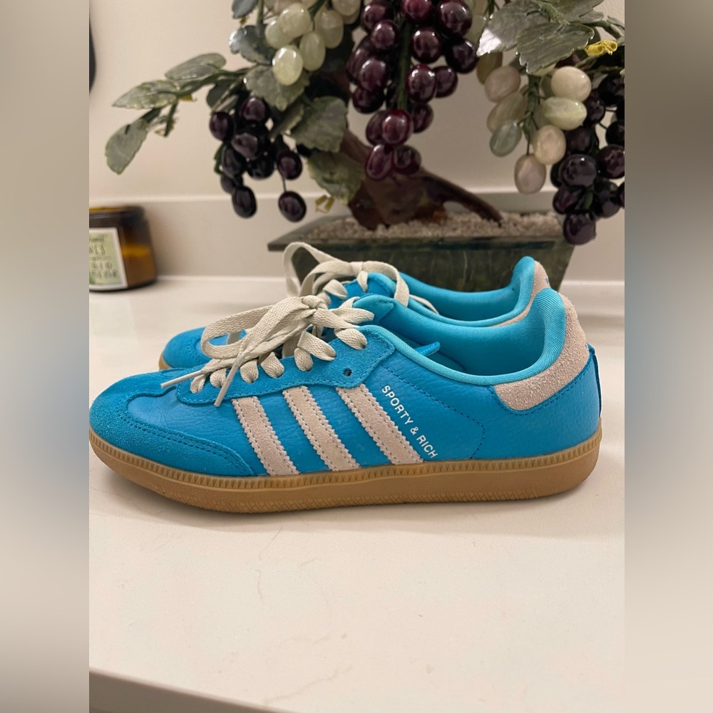 Adidas Sporty & Rich